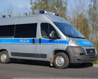 Pięć automatów, gotówka i 44-latek - akcja służb w Pruszkowie